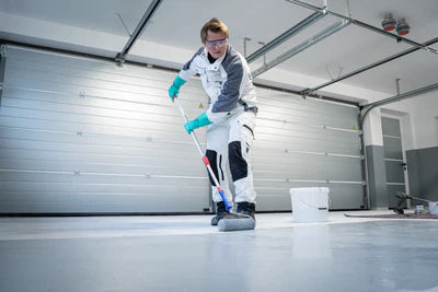 Wil je een sterke, slijtvaste vloercoating die eenvoudig aan te brengen is?